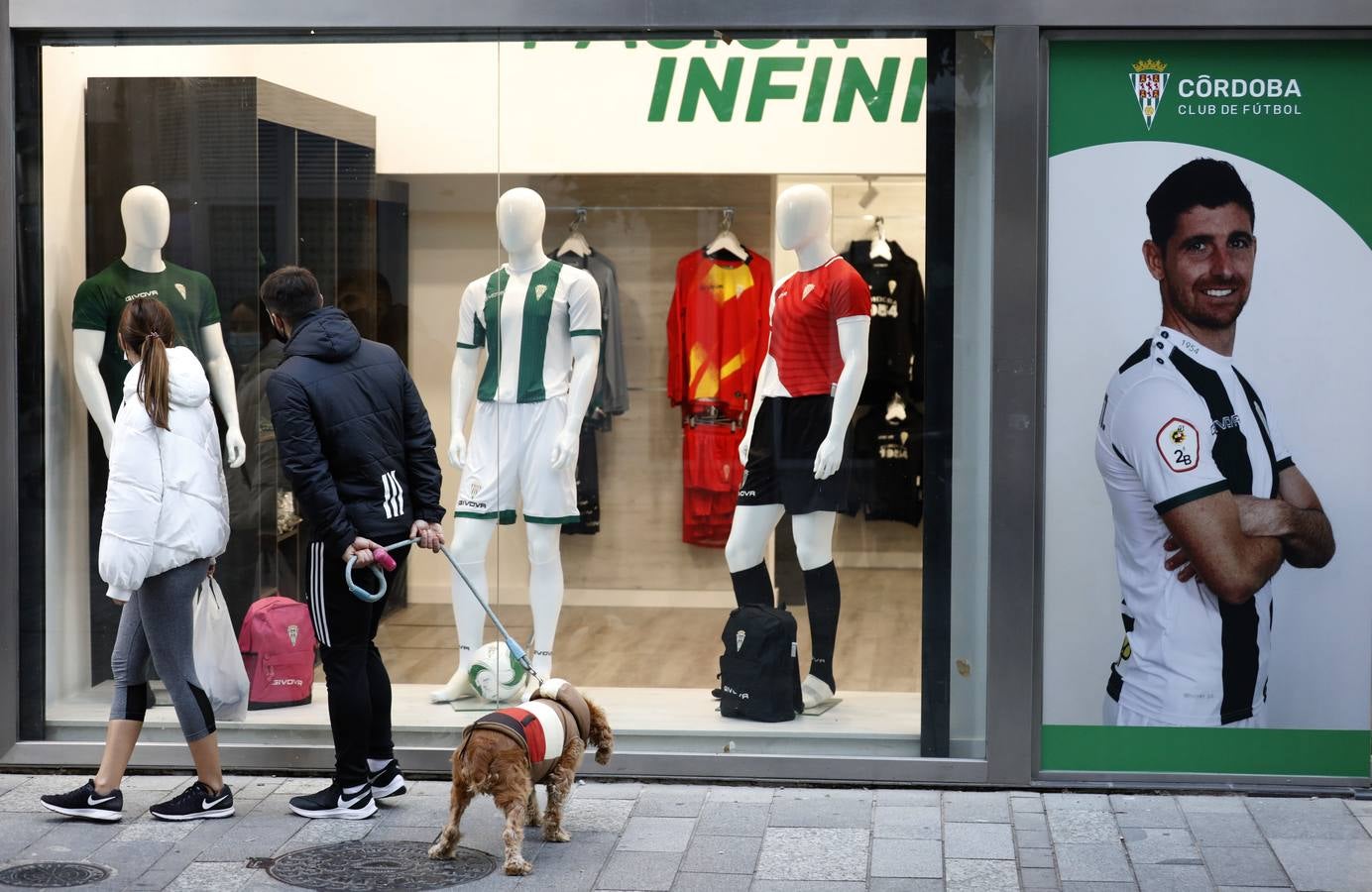 La nueva tienda oficial del Córdoba CF, en imágenes