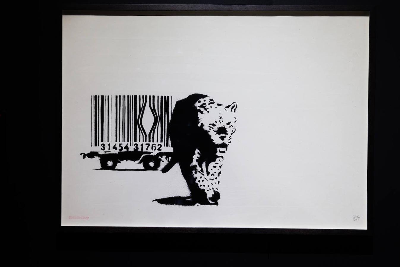 En total, esta muestra reúne más de 70 creaciones de Banksy, que incluyen una selección de obras únicas ejecutadas con diferentes técnicas. 