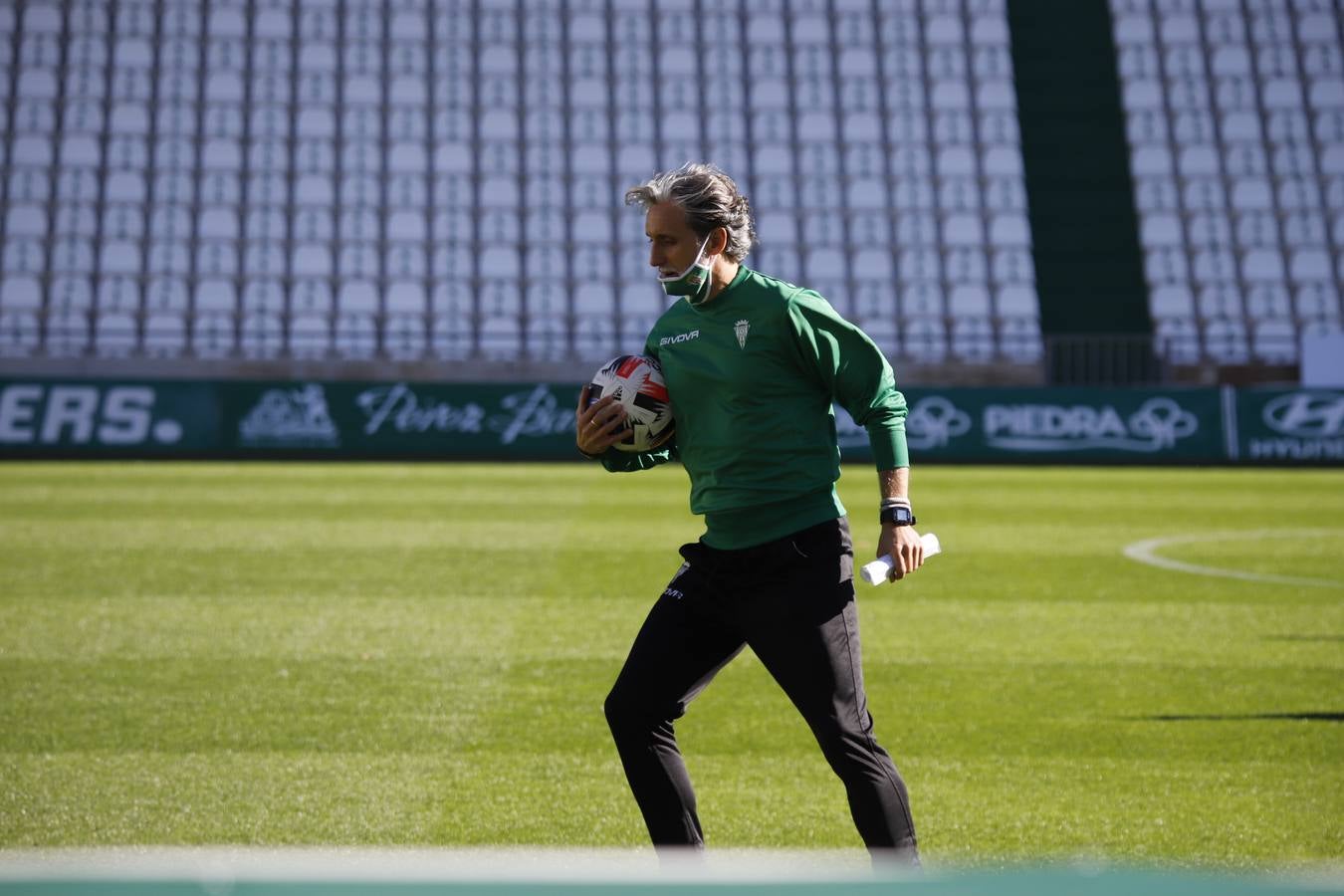 La primera jornada de Pablo Alfaro en el Córdoba CF, en imágenes