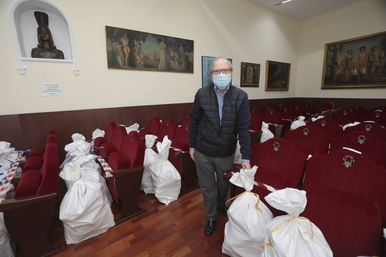 Recogida de alimentos en el Ateneo de Sevilla