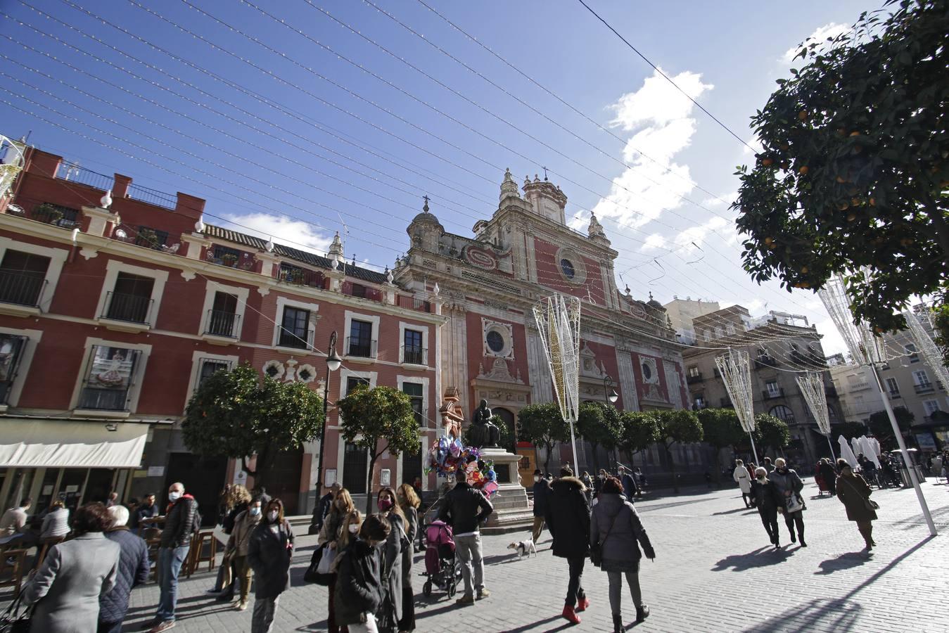 En imágenes, ambiente del Centro de Sevilla en el comienzo del puente de diciembre