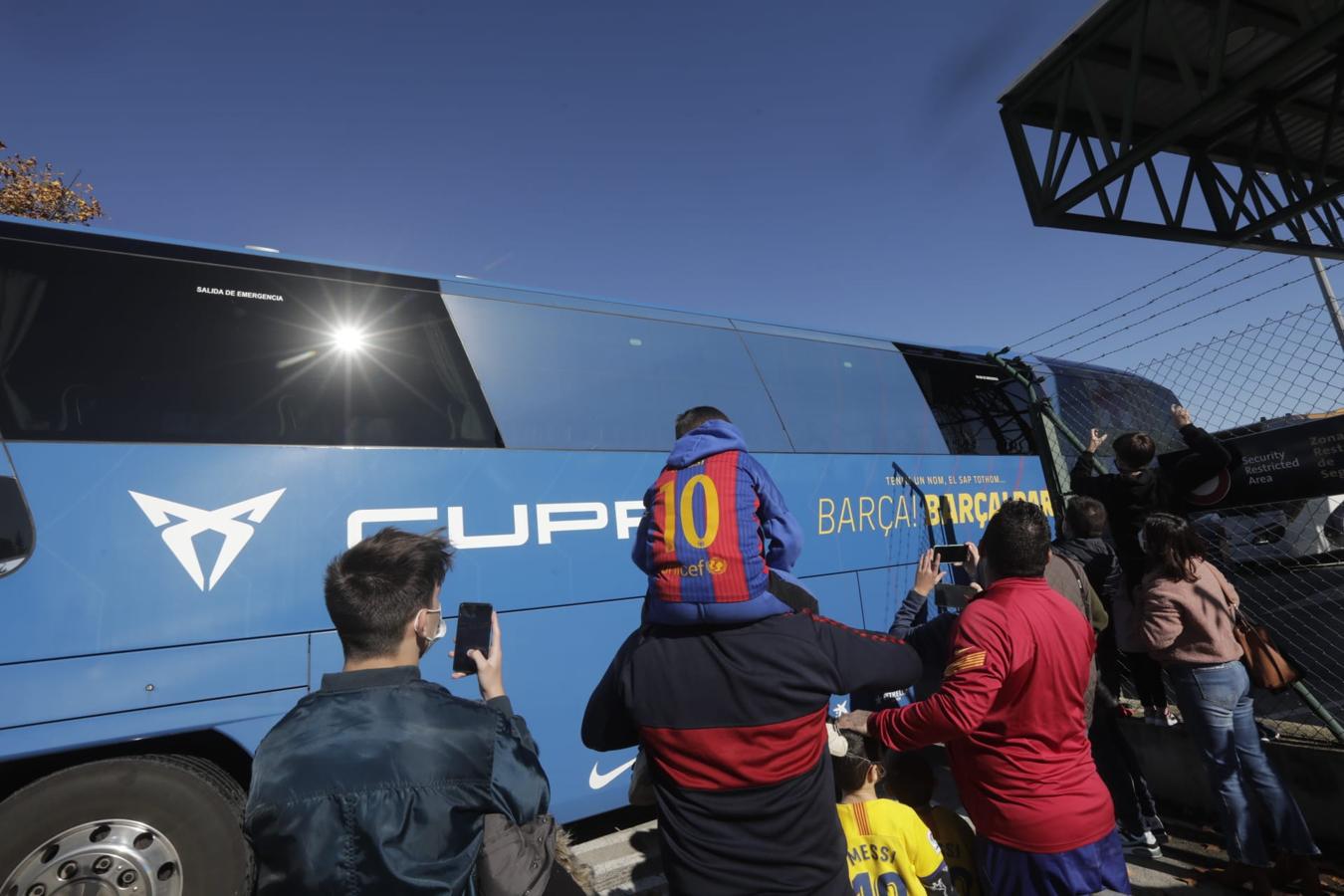 FOTOS: La llegada del Barcelona a Cádiz, en imágenes