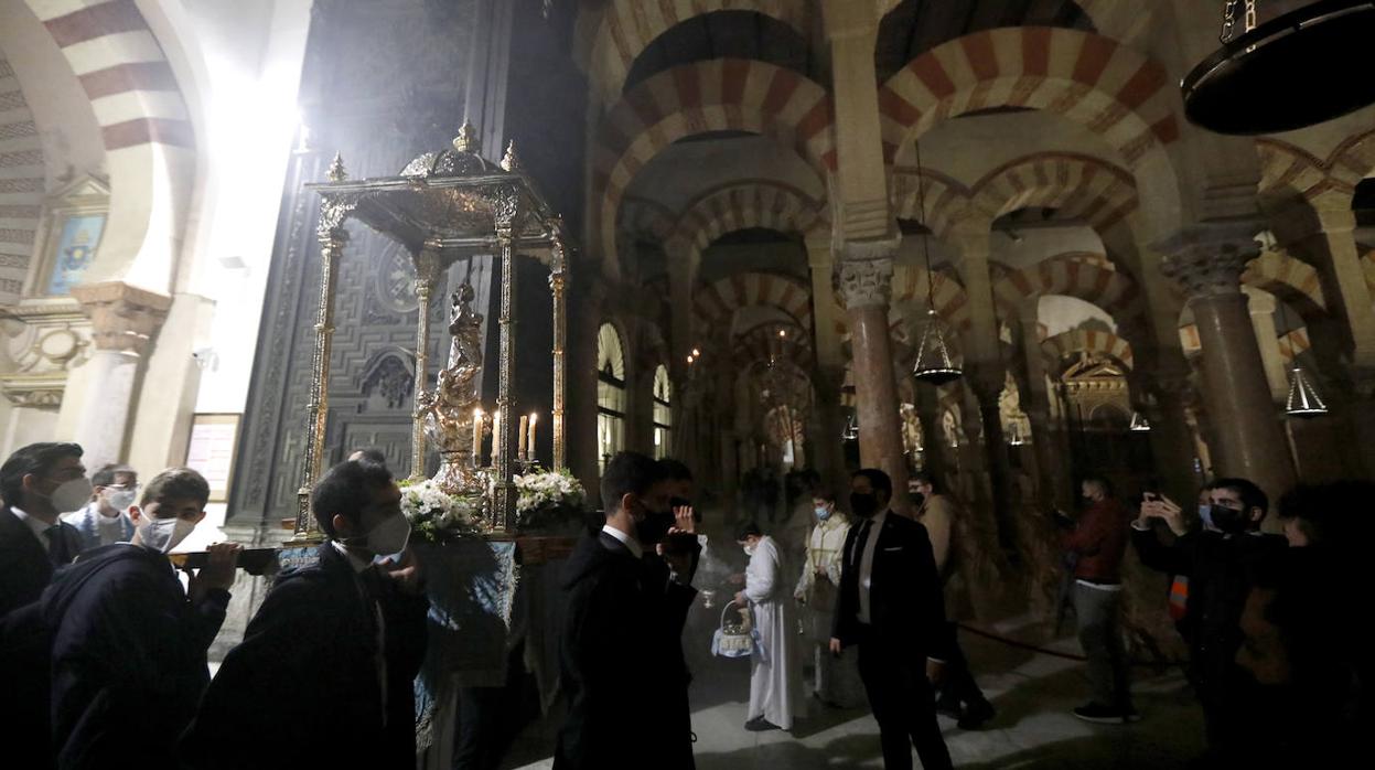 La Vigilia de la Inmaculada en Córdoba, en imágenes