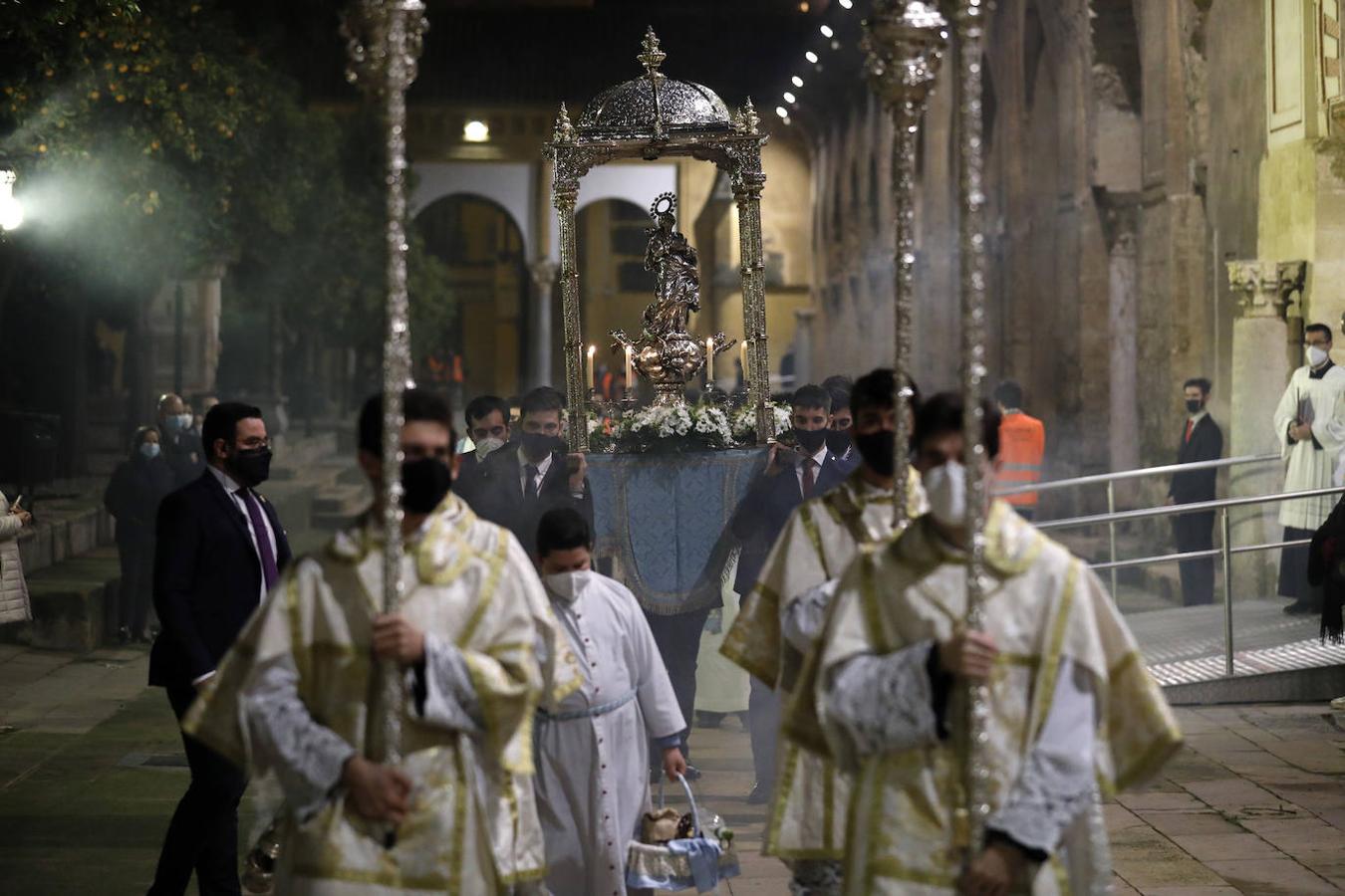 La Vigilia de la Inmaculada en Córdoba, en imágenes