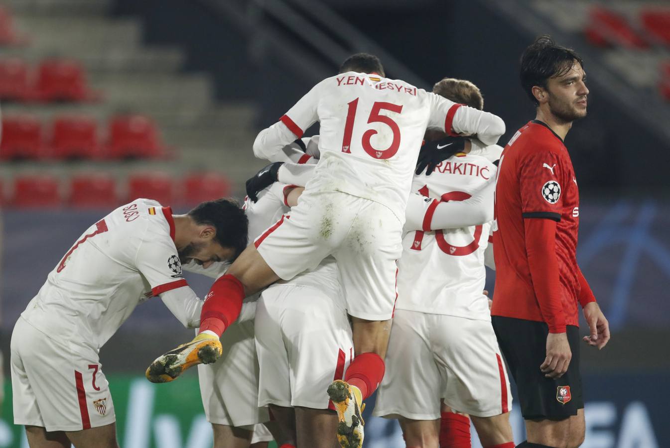 Las mejores imágenes del partido entre el Rennes y el Sevilla