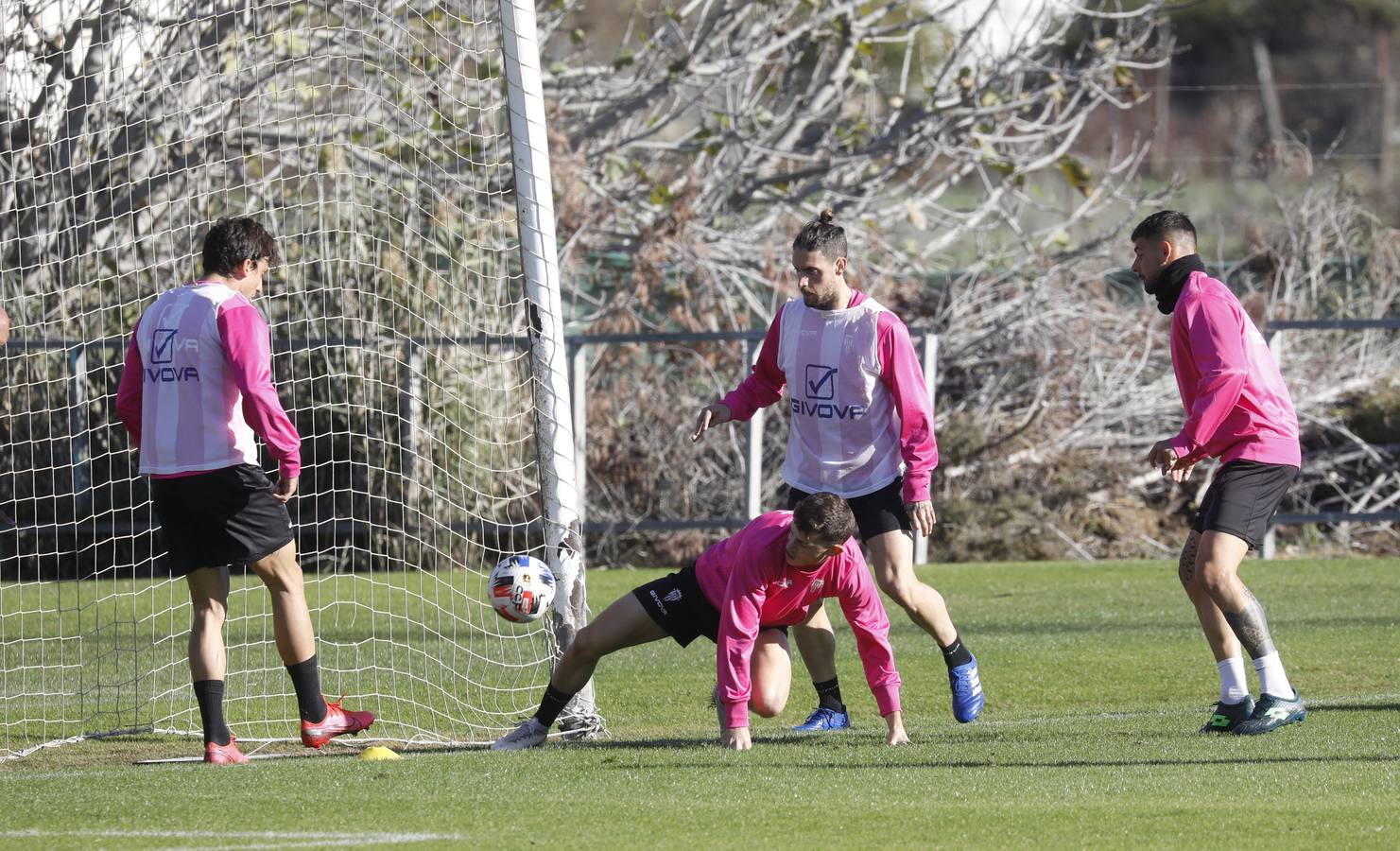 El entrenamiento del Córdoba CF con Alfaro al mando, en imágenes