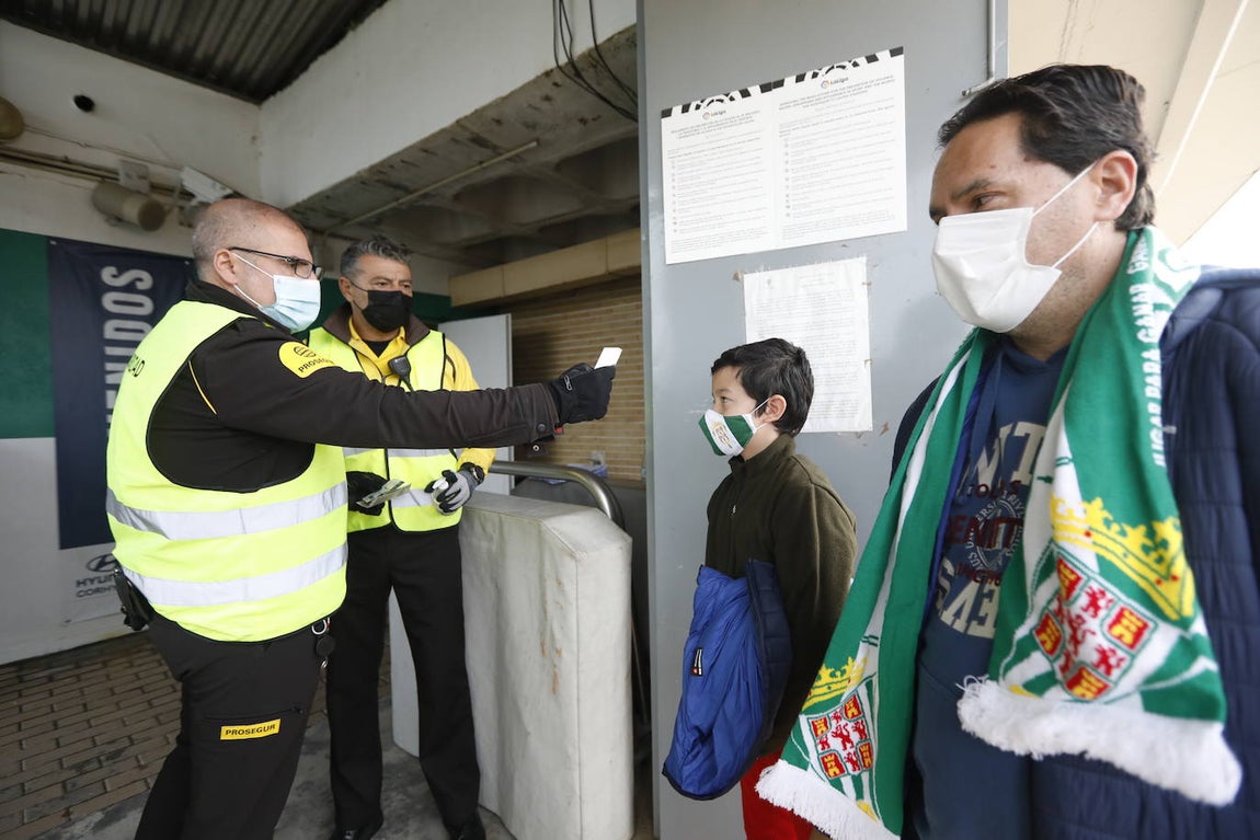 El regreso de la afición del Córdoba CF a El Arcángel, en imágenes