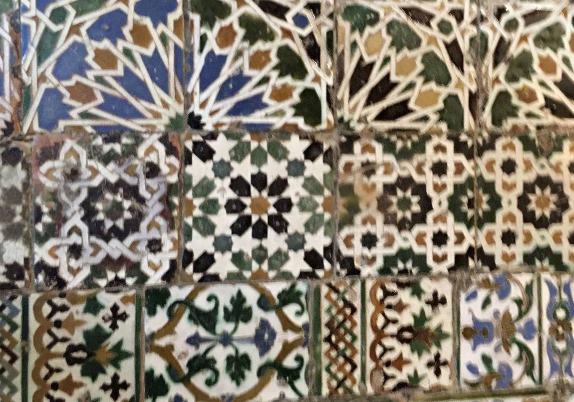 La visita solidaria al convento de San Clemente, en imágenes