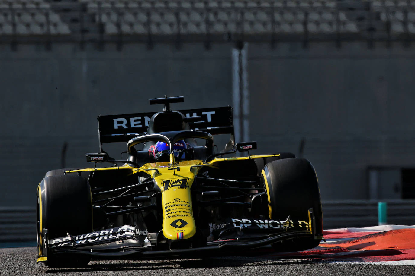 Fórmula 1. Fernando Alonso rodó con el Renault RS20 en Abu Dabi