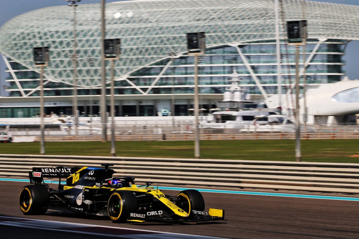 Fórmula 1. Fernando Alonso rodó con el Renault RS20 en Abu Dabi