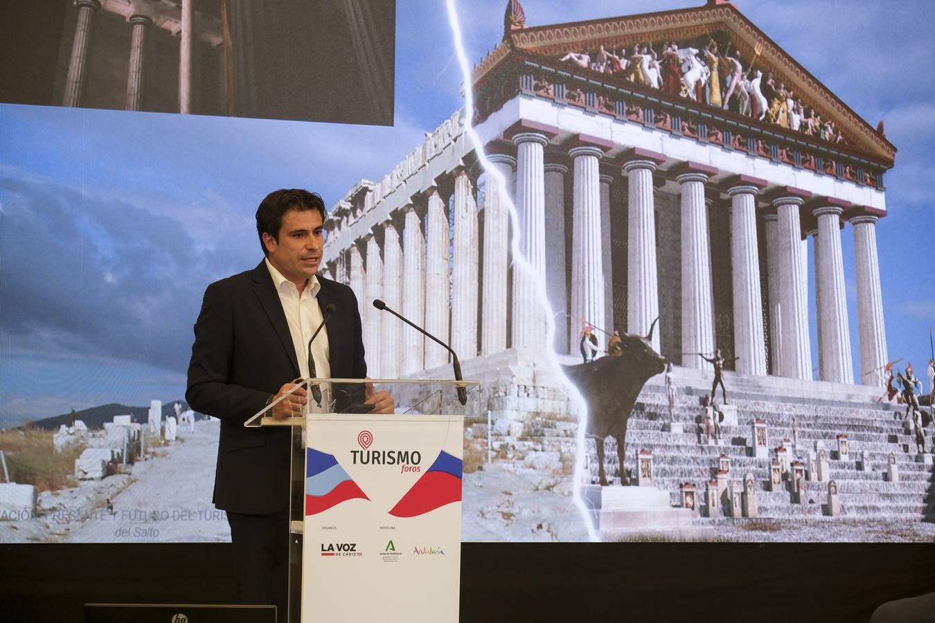 Jorge Robles: «El turismo es nuestro petróleo y lo tenemos que defender»