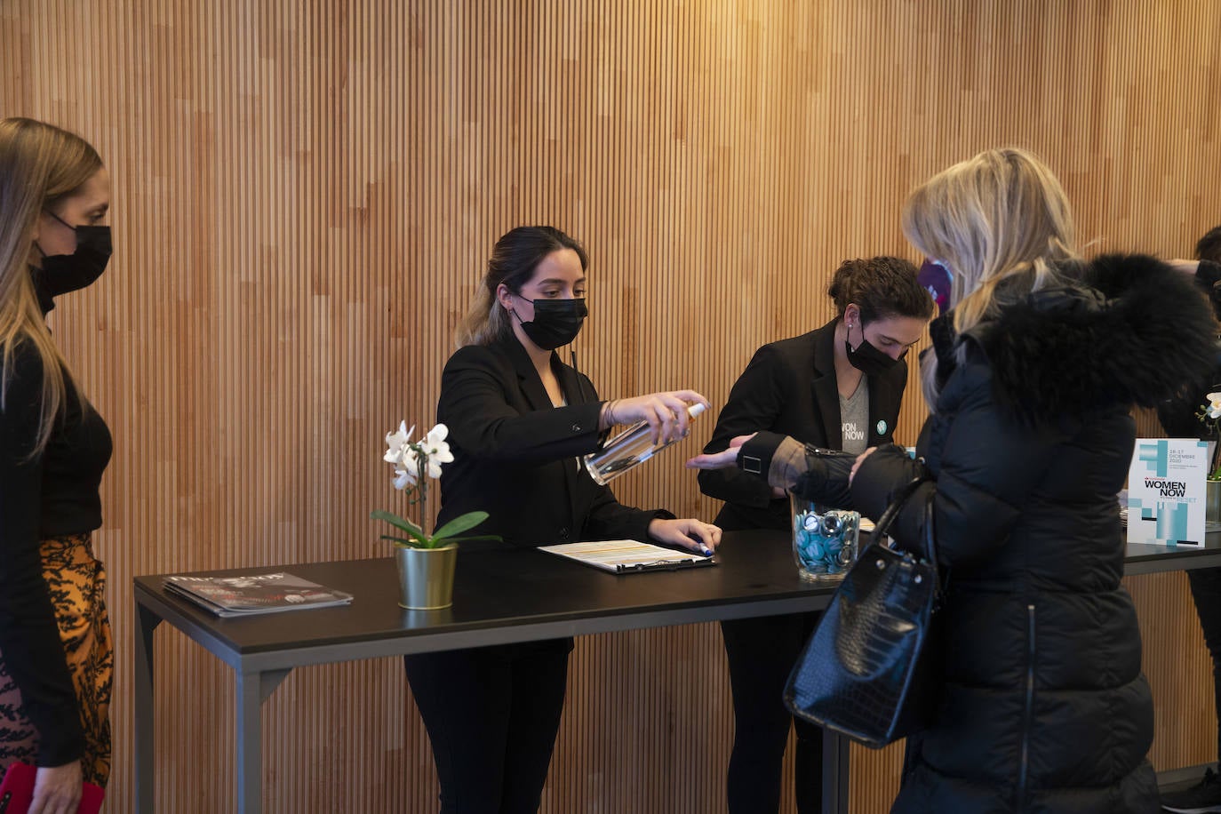 La nueva sede de ABC acogió la primera jornada de conferencias del Santander WomenNOW Reset, con la presencia de numerosas personalidades. 