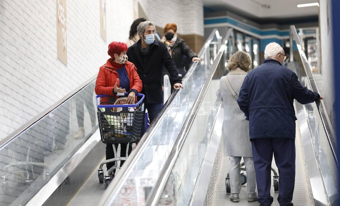 El primer día del Aldi del centro de Córdoba, en imágenes