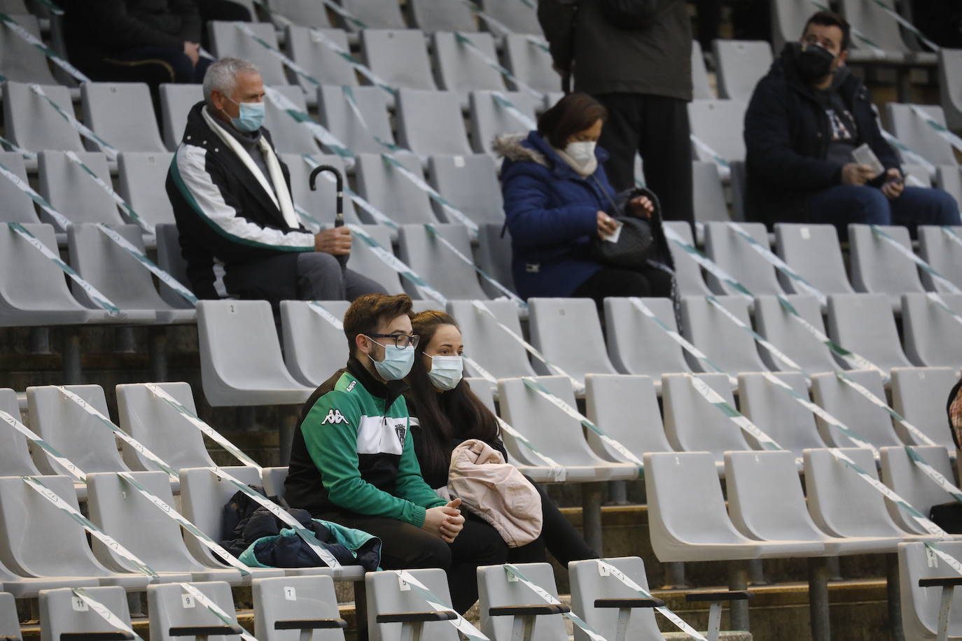 El ambiente de Copa en el Córdoba CF - Albacete, en imágenes