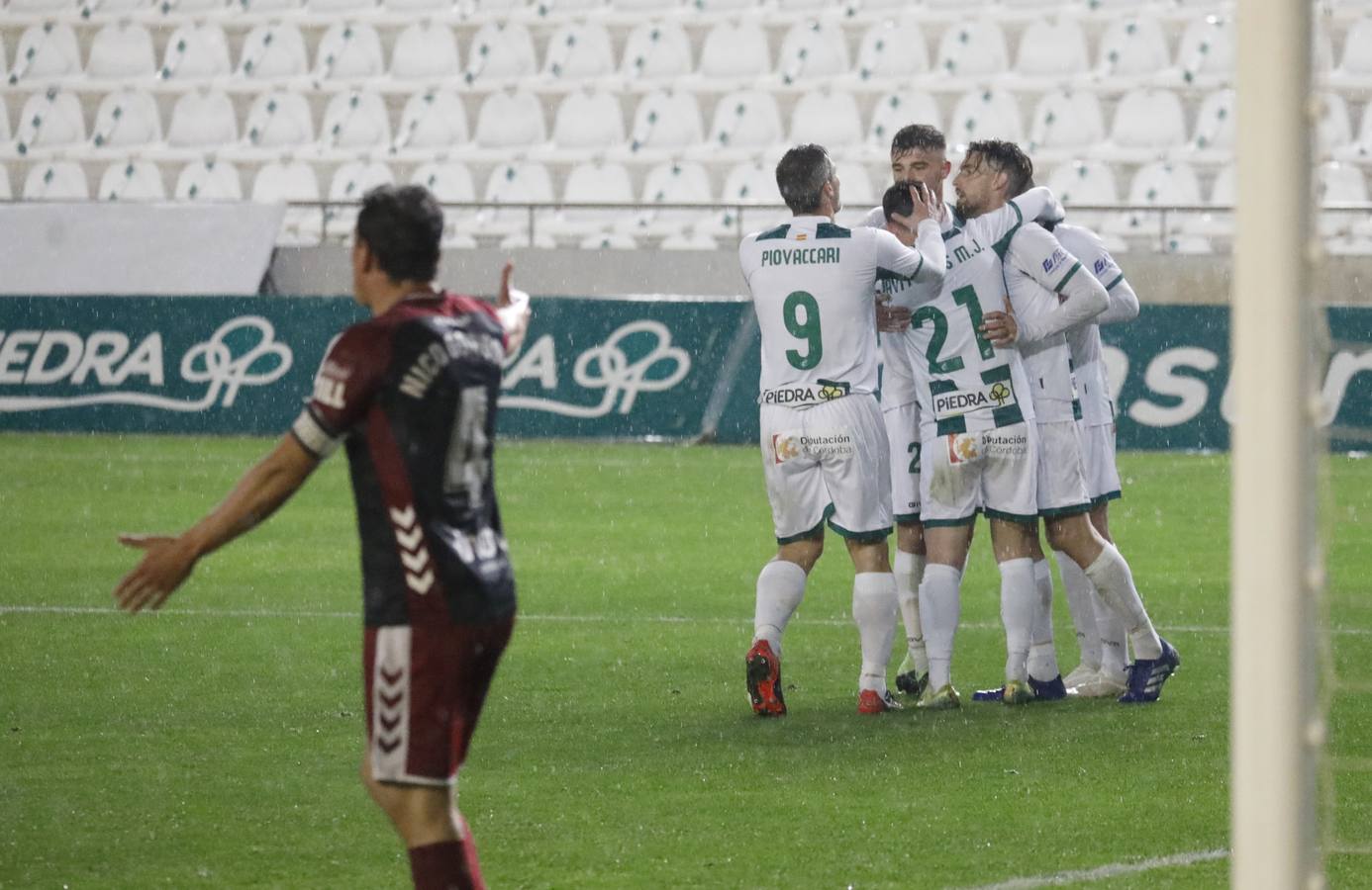 La alegría de la clasificación en el Córdoba CF - Albacete, en imágenes