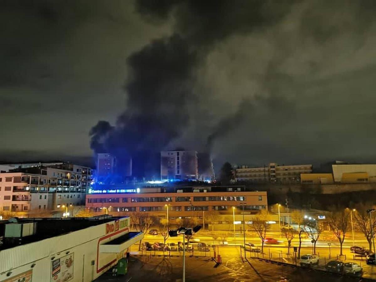 El incendio de la avenida de Francia, en imágenes