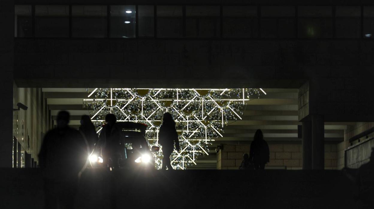 Las luces de Navidad llegan al hospital Reina Sofía de Córdoba