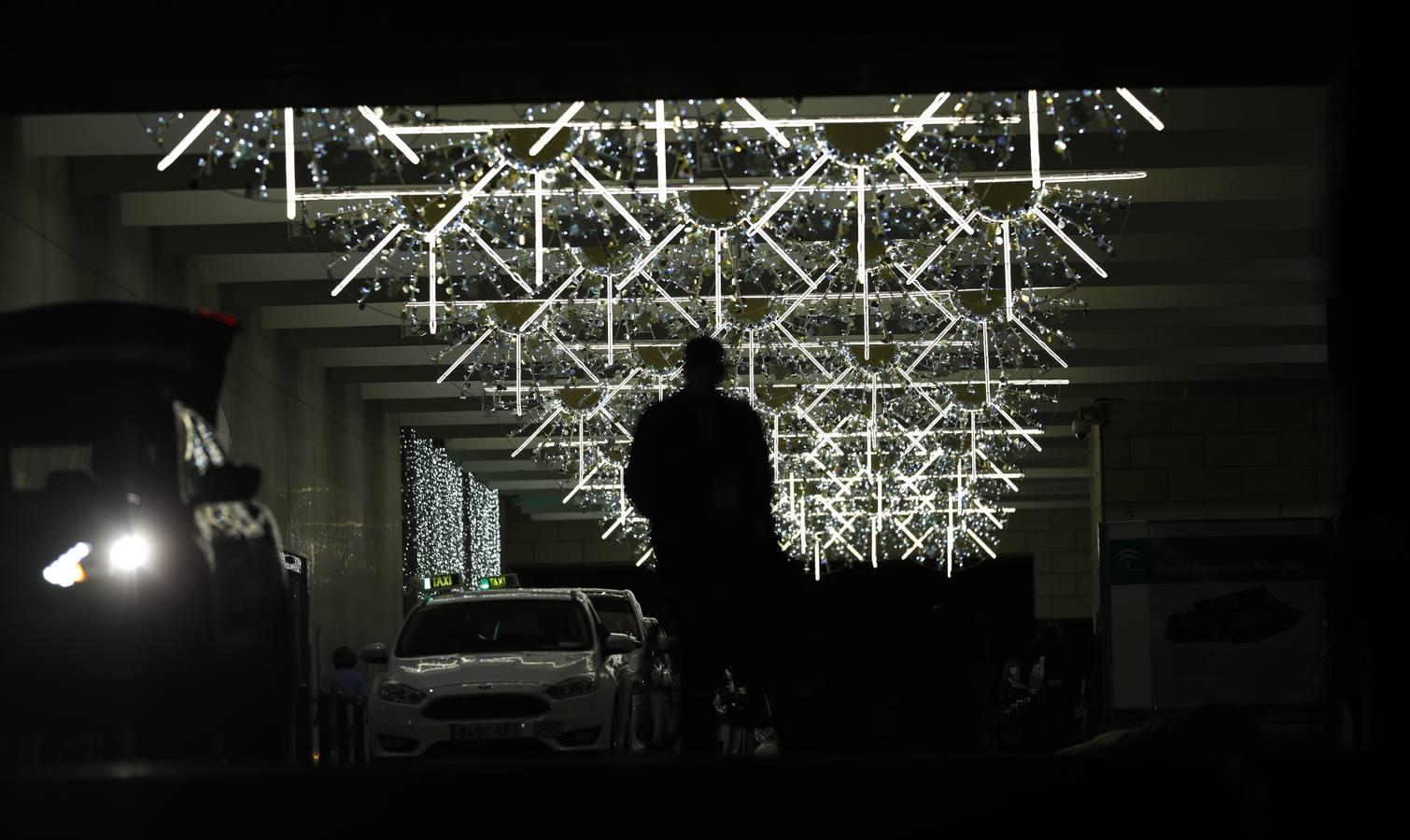 Las luces de Navidad llegan al hospital Reina Sofía de Córdoba