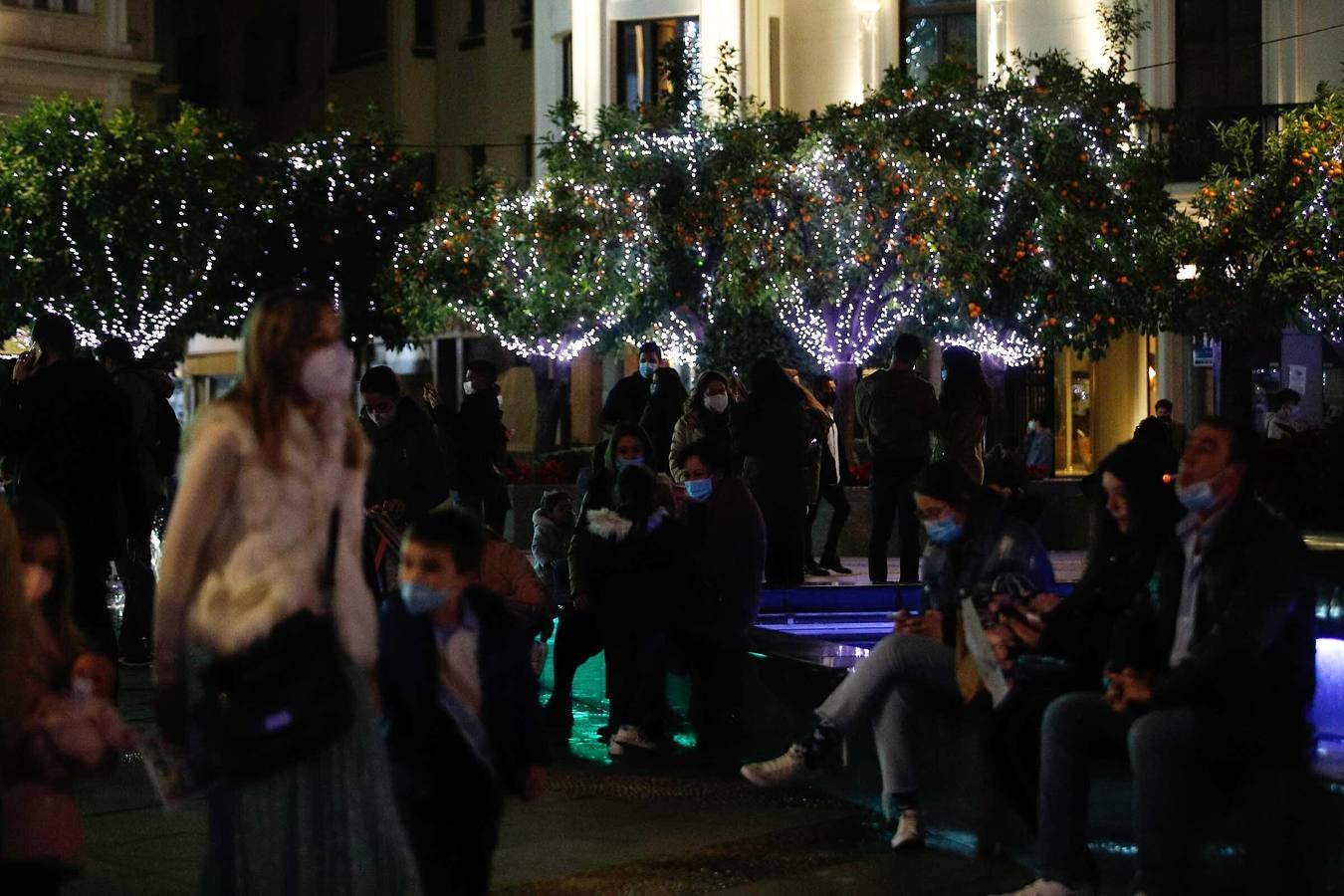 En imágenes, el ambiente en las calles de Córdoba primer día de desescalada navideña