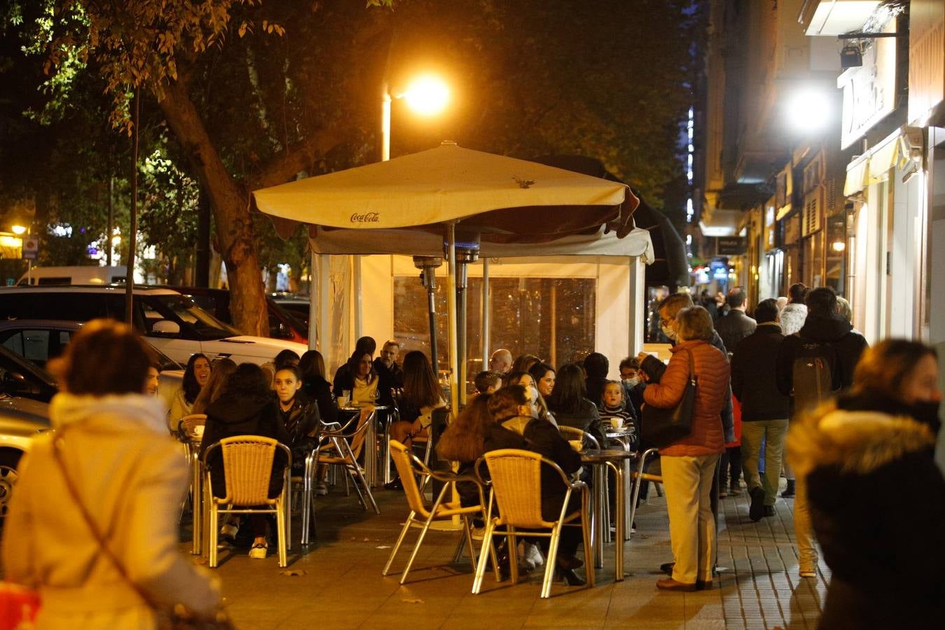 En imágenes, el ambiente en las calles de Córdoba primer día de desescalada navideña