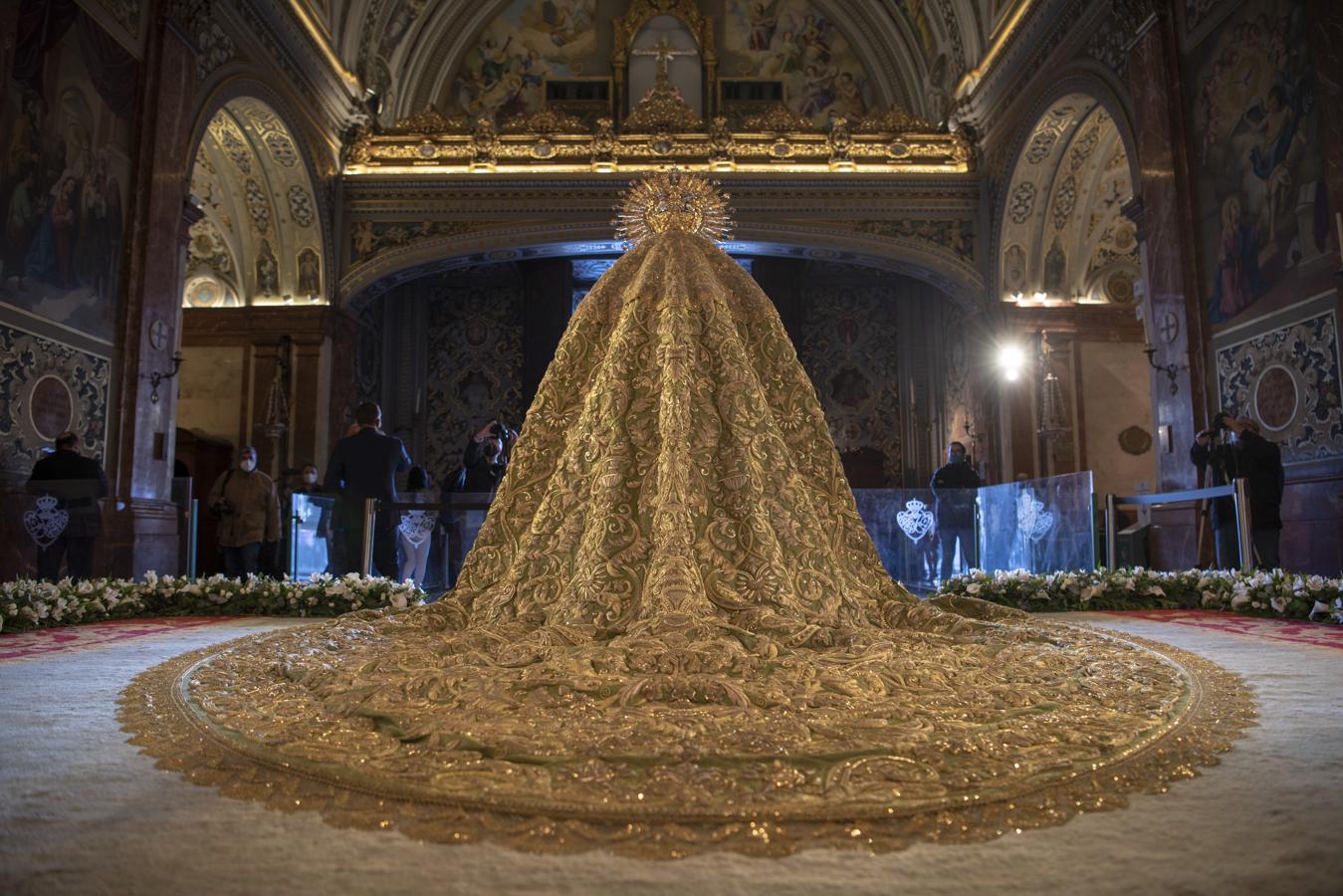 La Esperanza Macarena, en su «besamanos»