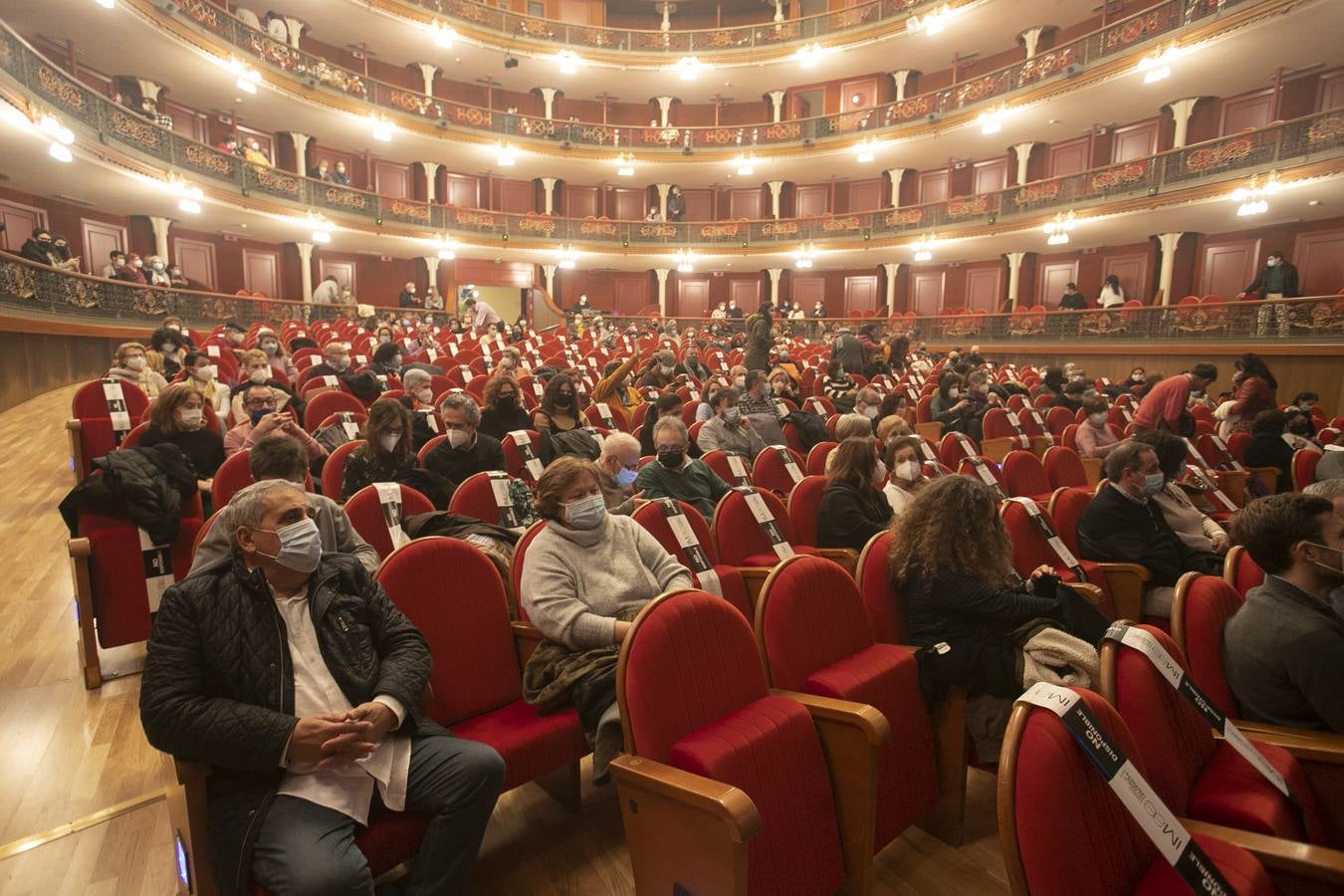 El «Romancero gitano» de Nuria Espert en el Gran Teatro, en imágenes