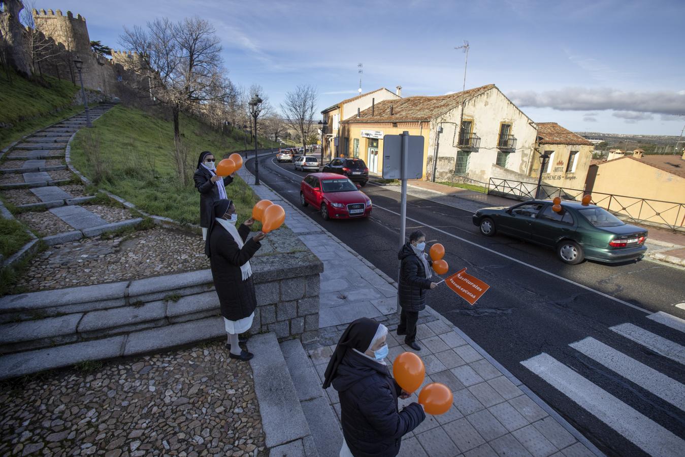 Globos naranjas en Ávila. 