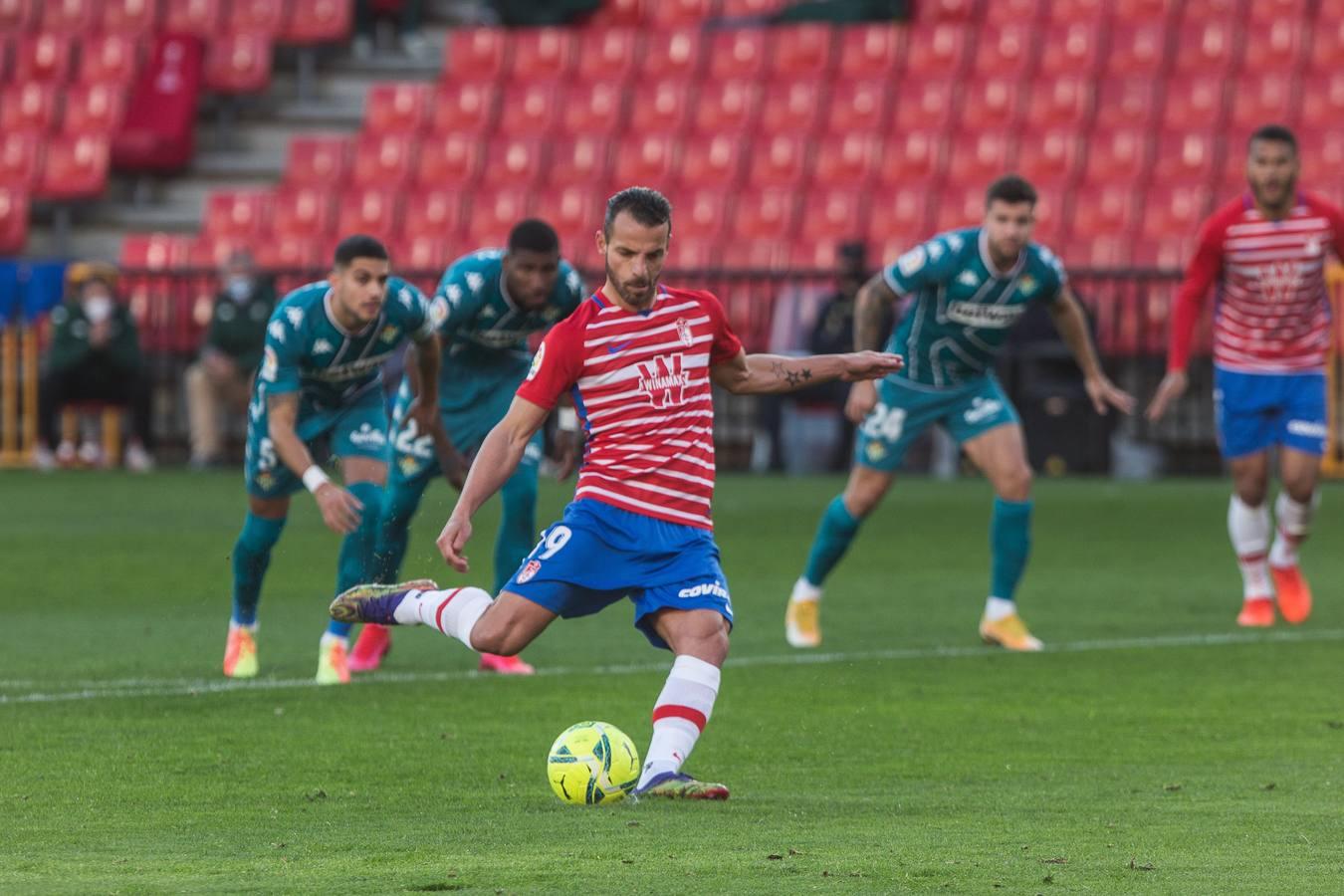 En imágenes, encuentro entre el Granada y el Betis