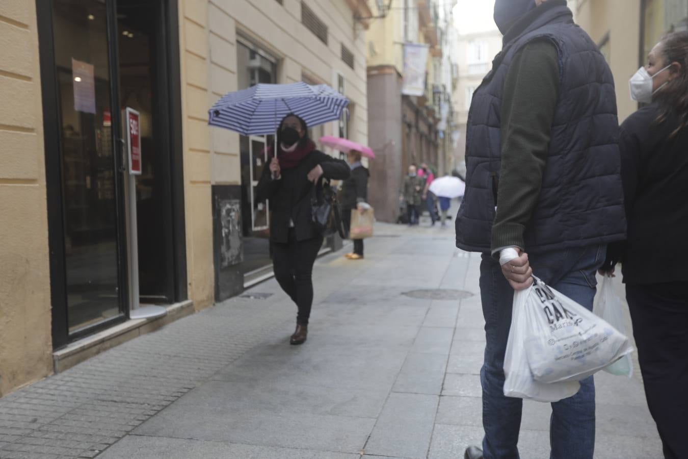 Ambiente en las terrazas y bares de Cádiz tras la modificación de las medidas restrictivas