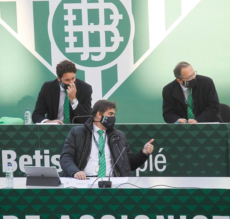 La junta general de accionistas del Betis 2020, en imágenes