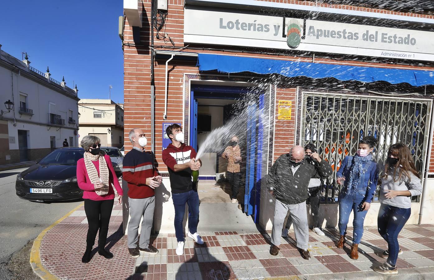 Alegría en Isla Mayor por el segundo premio de la Lotería de Navidad 2020