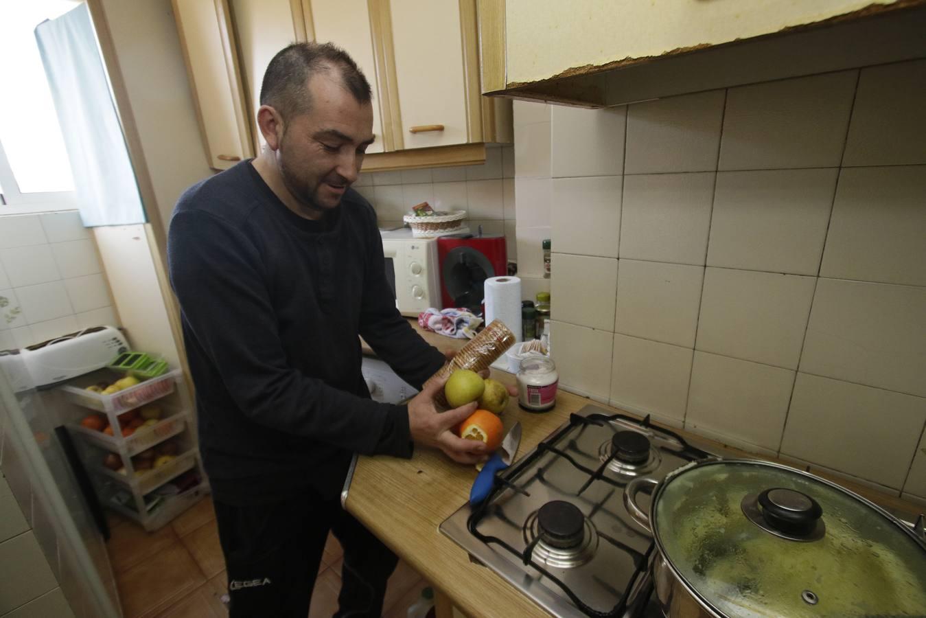 En imágenes, la Navidad en el barrio más pobre de España