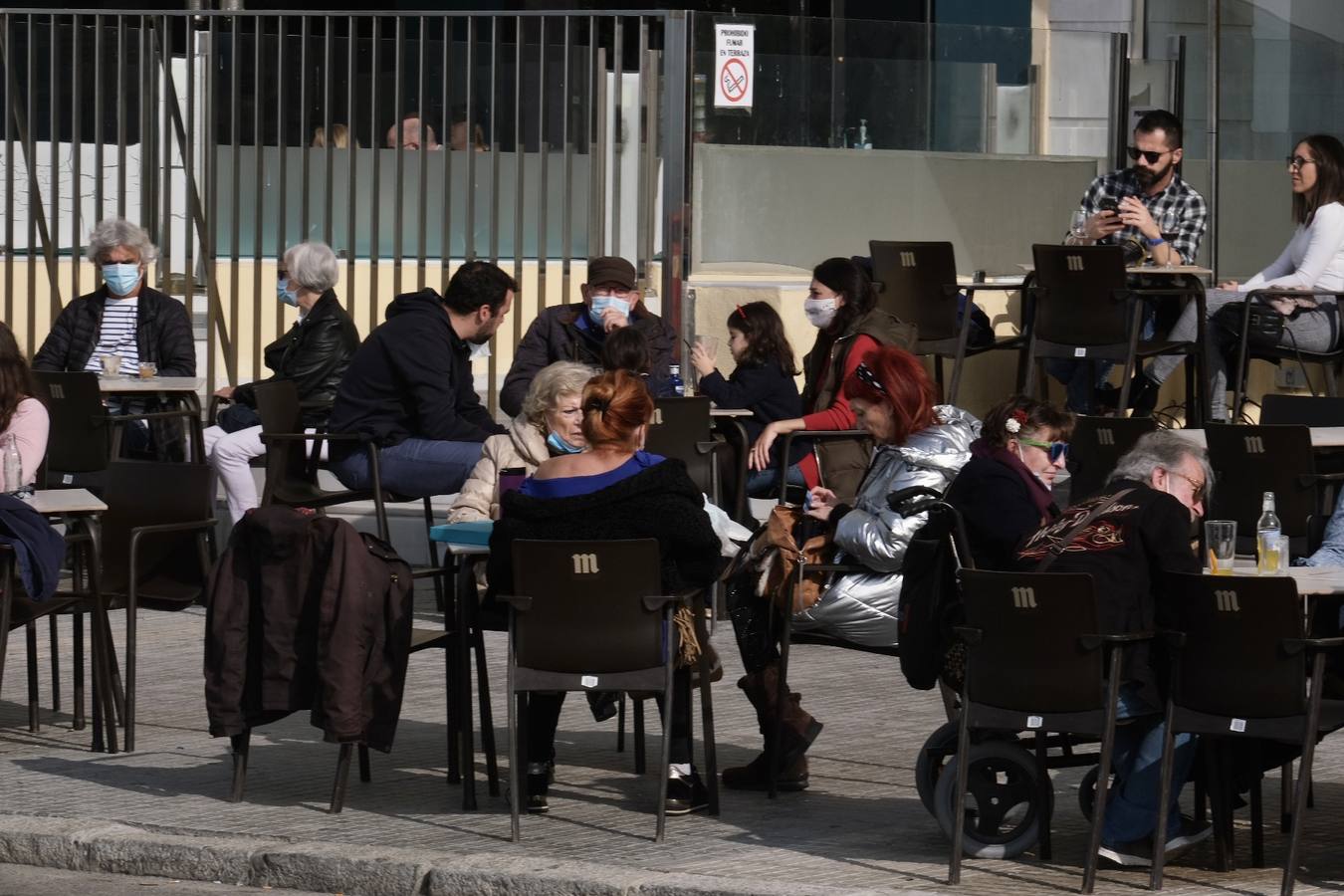 Ambiente en Cádiz las horas previas a la Nochebuena del coronavirus