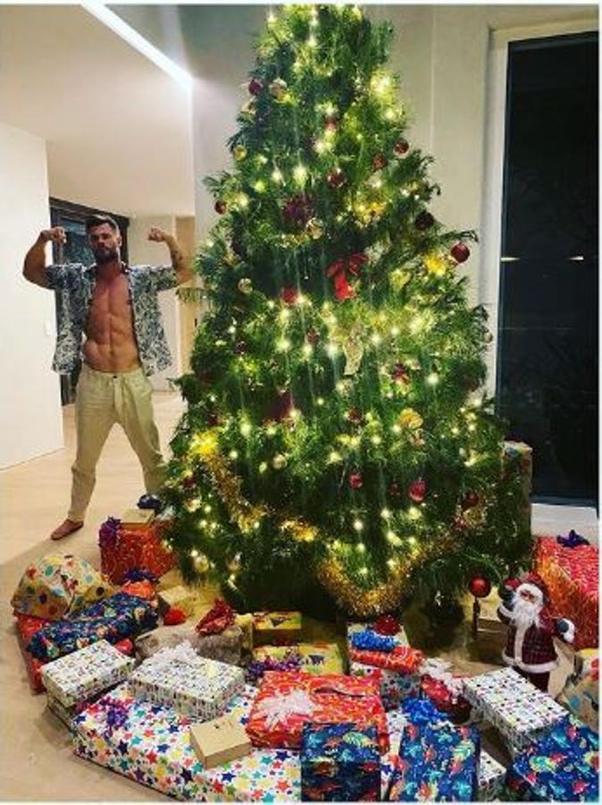 La familia de Elsa Pataky ha presumido de regalos y árbol de Navidad. 