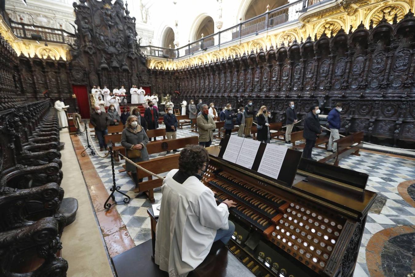 La Misa de Navidad en la Santa Catedral de Córdoba, en imágenes