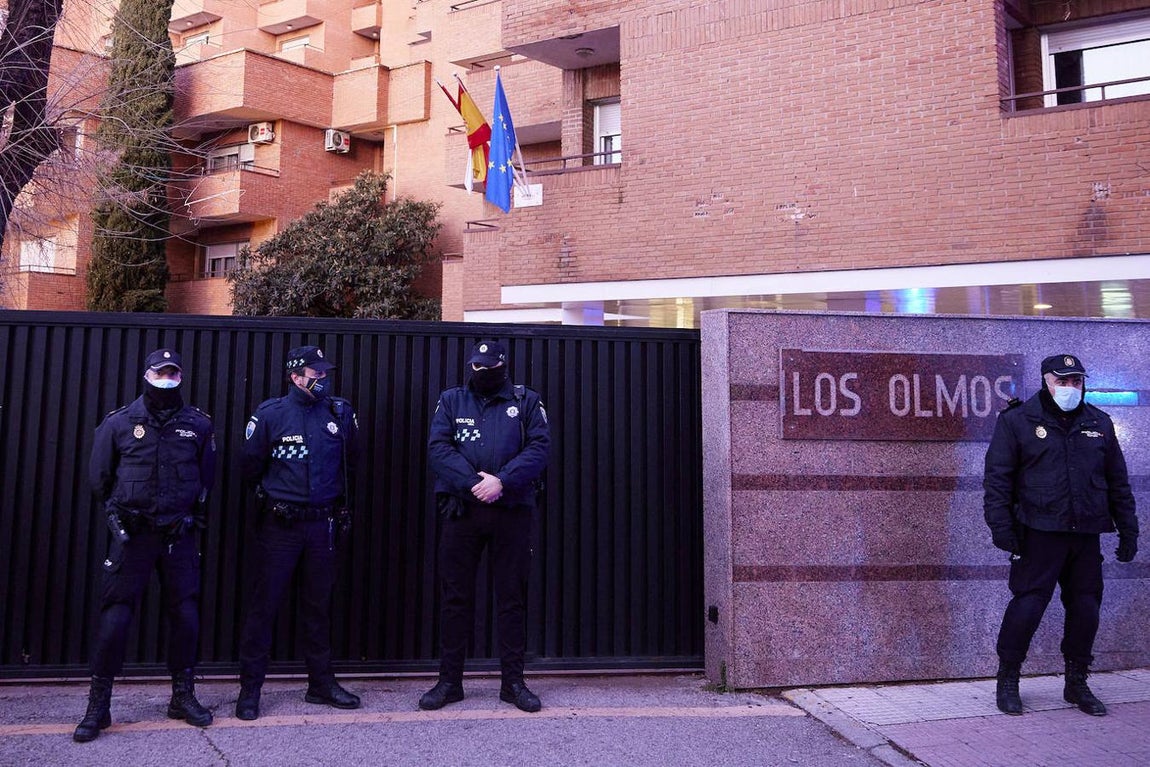 Entrada de la residencia Los Olmos (Guadalajara), donde se inicia la vacunación contra el Covid-19. 