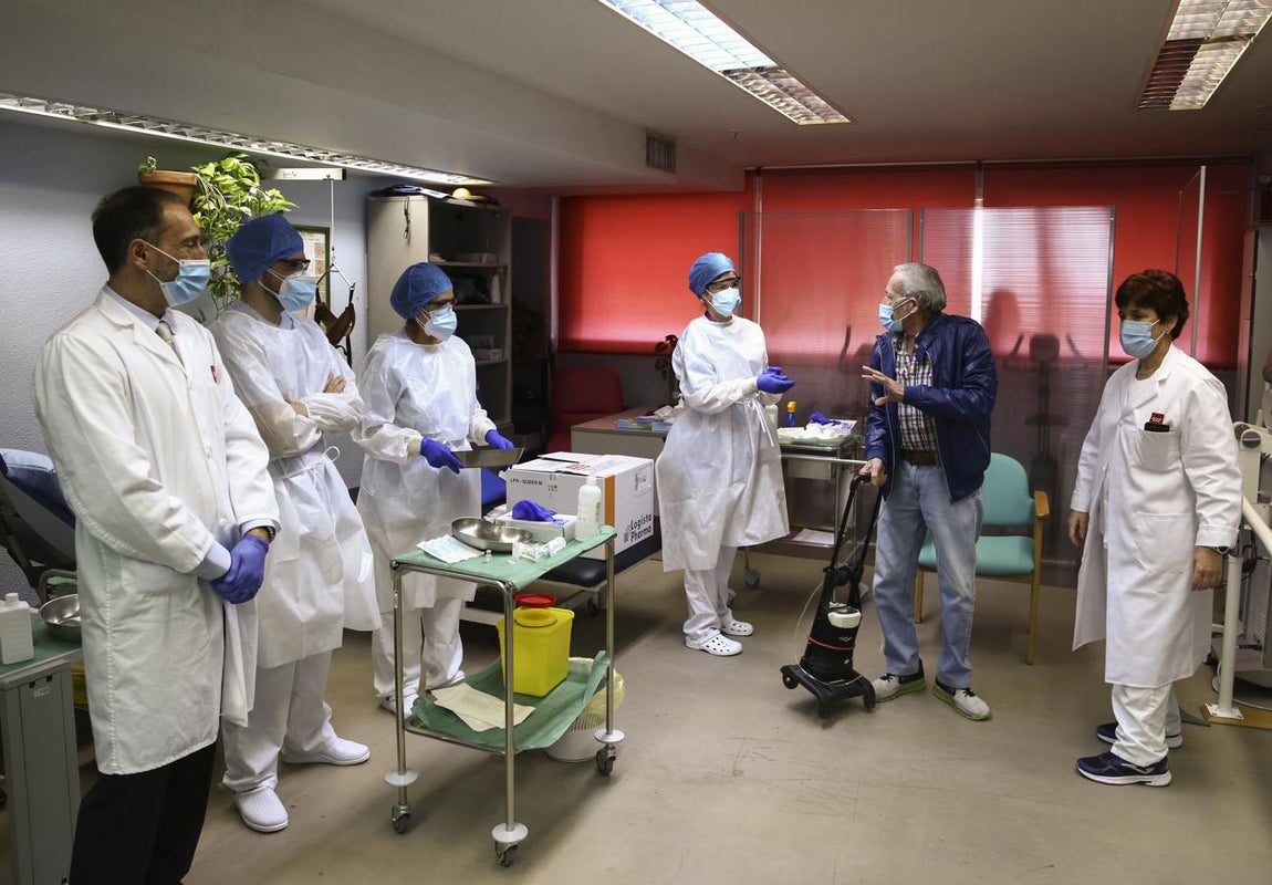 Nicanor tras ser vacunado en la residencia. 