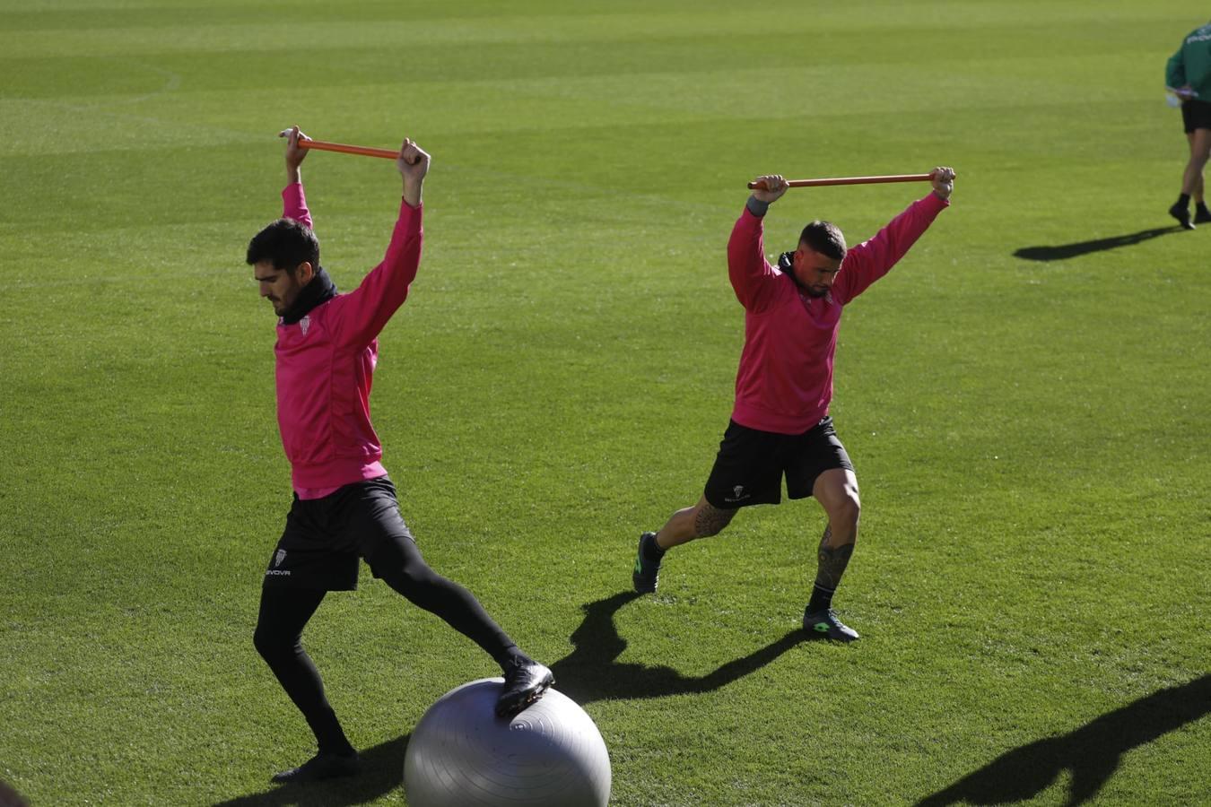 El regreso del Córdoba CF tras el parón navideño, en imágenes