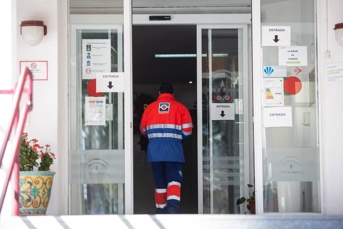 Llegada de las vacunas a la residencia Heliópolis