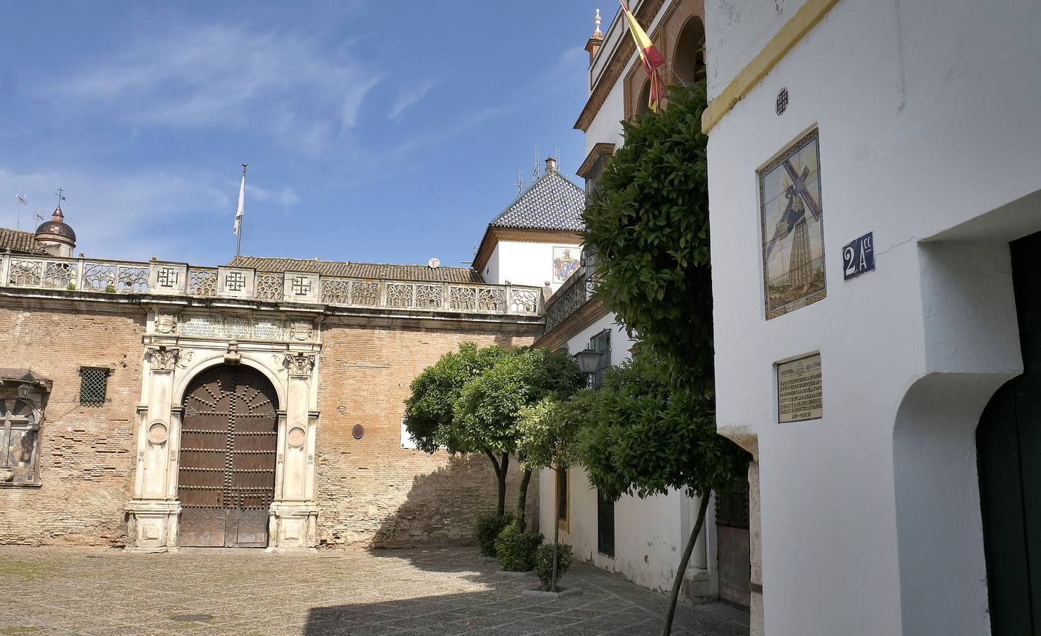 Monumentos de la ciudad completamente vacíos durante el estado de alarma