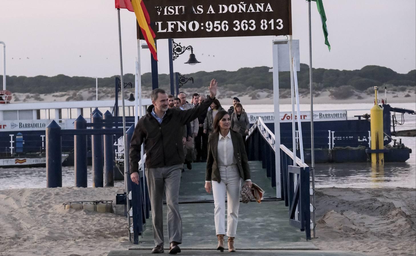 14 de febrero. Los Reyes de España, Don Felipe y Doña Letizia, acudieron a Sanlúcar para participar en los acto conmemorativos del 500 aniversario de la vuelta al mundo de Elcano. El pueblo de Sanlúcar se echó a la calle para agradecer su presencia al jefe del Estado.