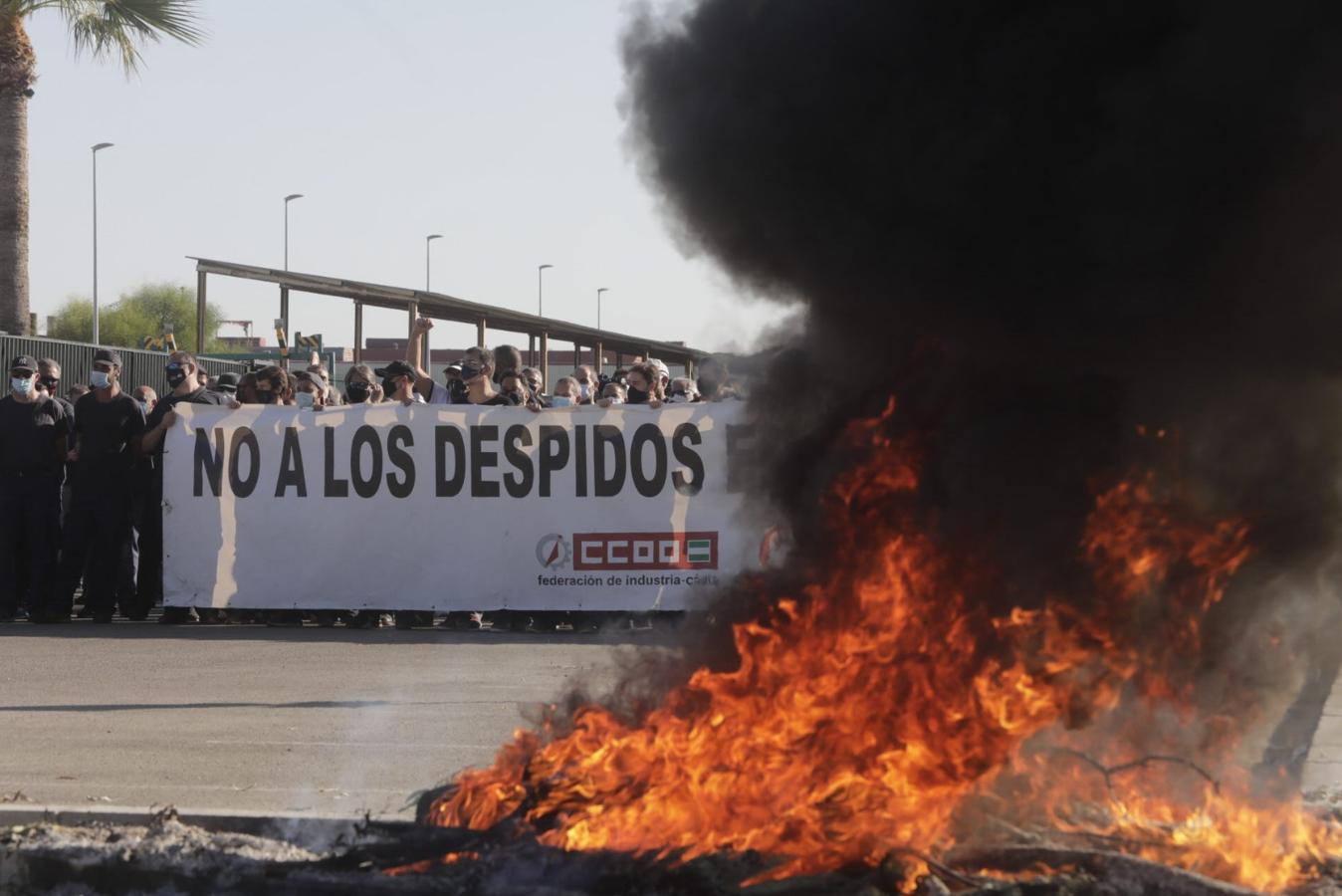 28 de septiembre. Ha sido un año en el que la conflictividad laboral ha estado muy presente. Septiembre se despidió con la imagen de los trabajadores de Alestis manifestándose contra los despidos que se habían decretado en la factoría. En las protestas se cortaron, por primera vez, los dos puentes