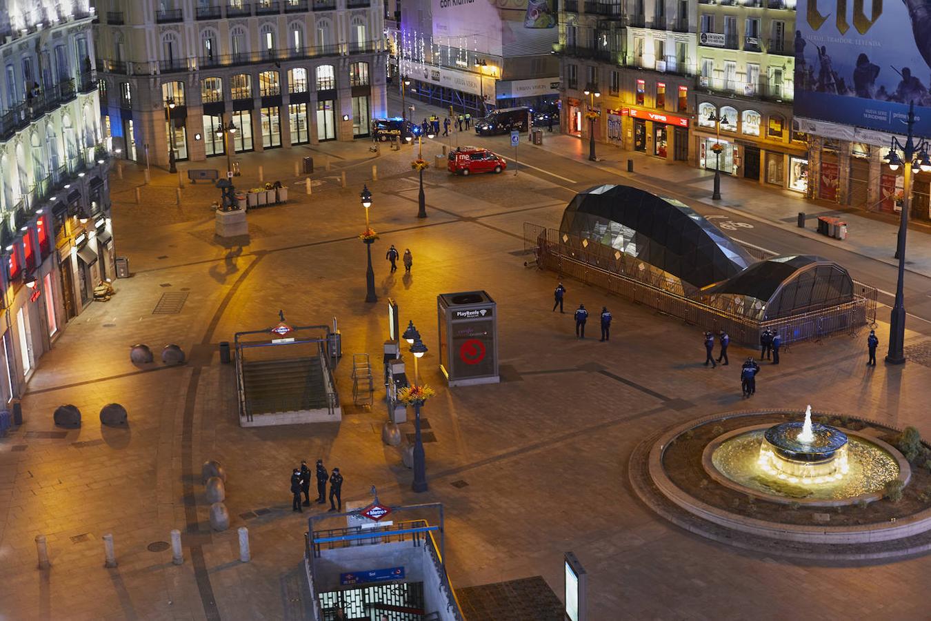 El cierre total de la Puerta del Sol, en imágenes