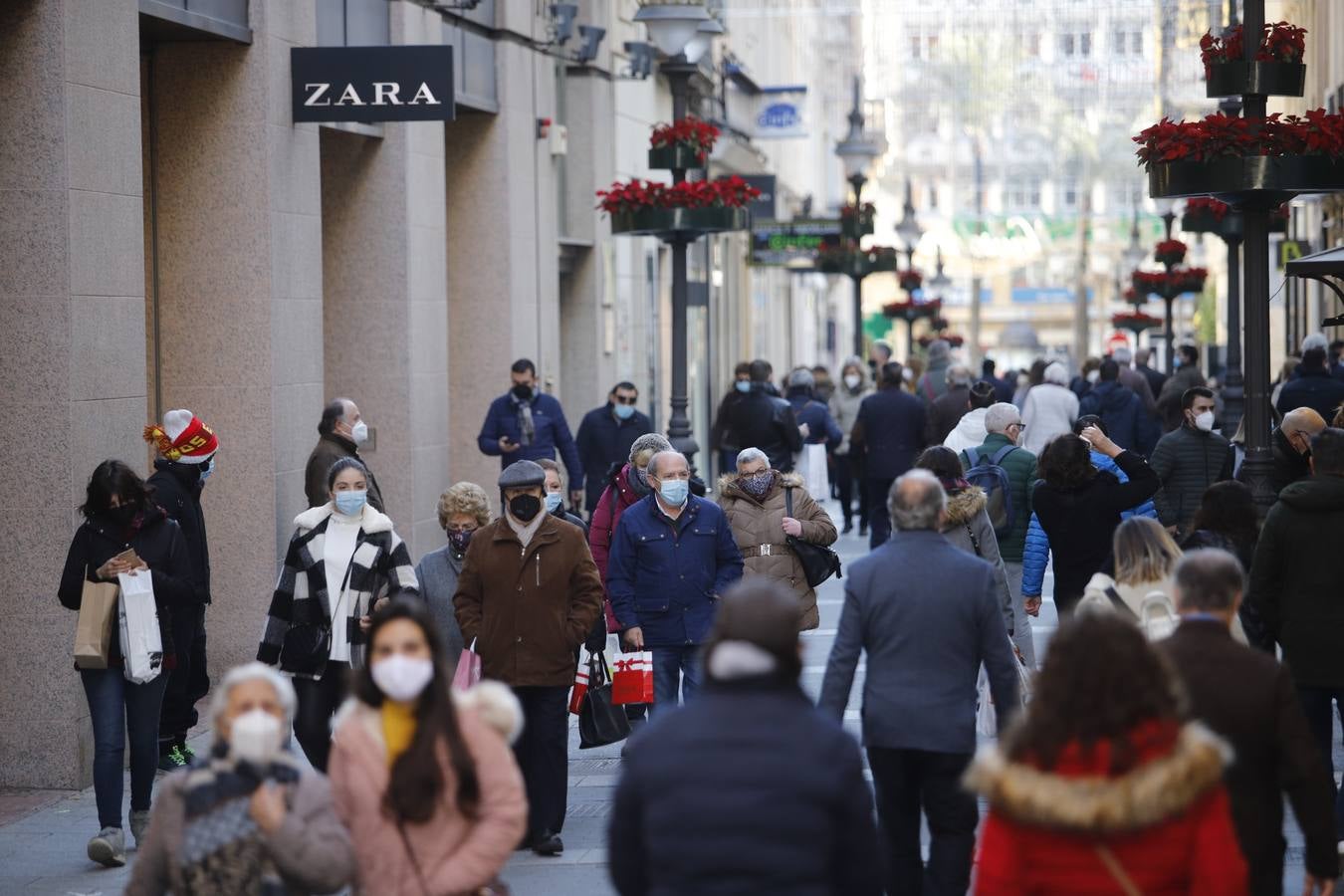 El ambiente de compras en el Centro y Santa Rosa, en imágenes