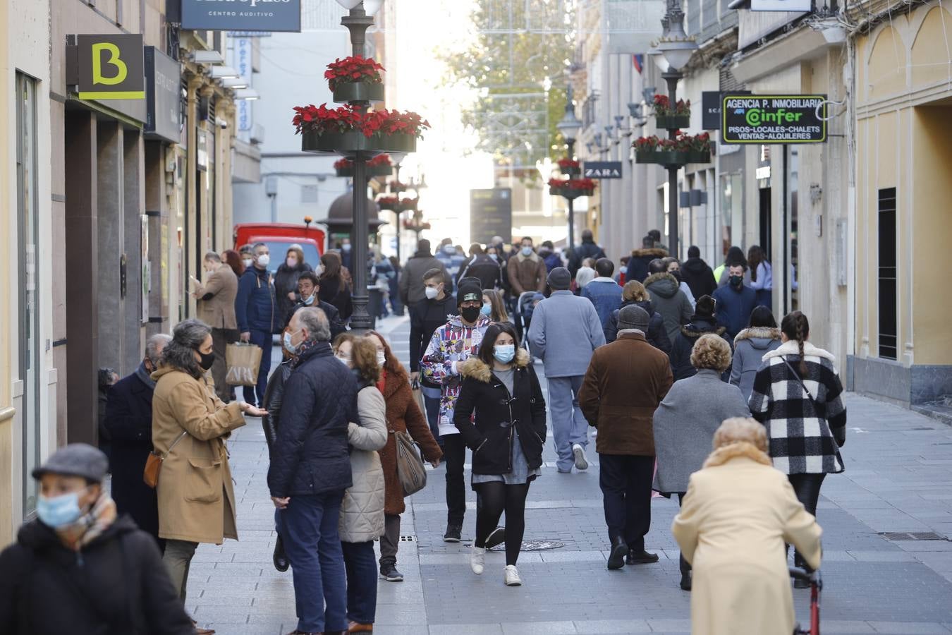 El ambiente de compras en el Centro y Santa Rosa, en imágenes