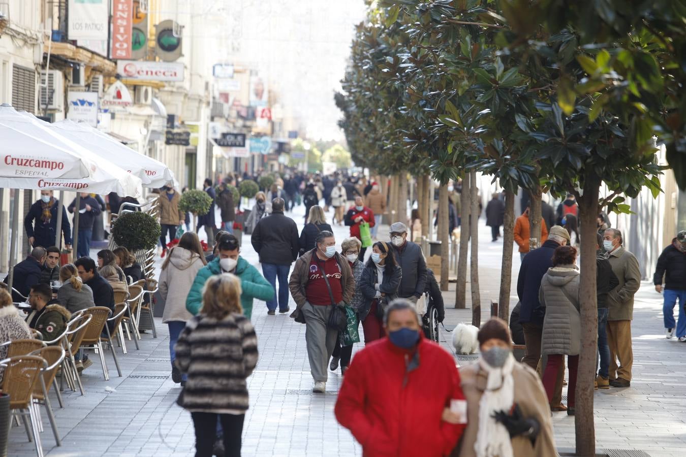 El ambiente de compras en el Centro y Santa Rosa, en imágenes