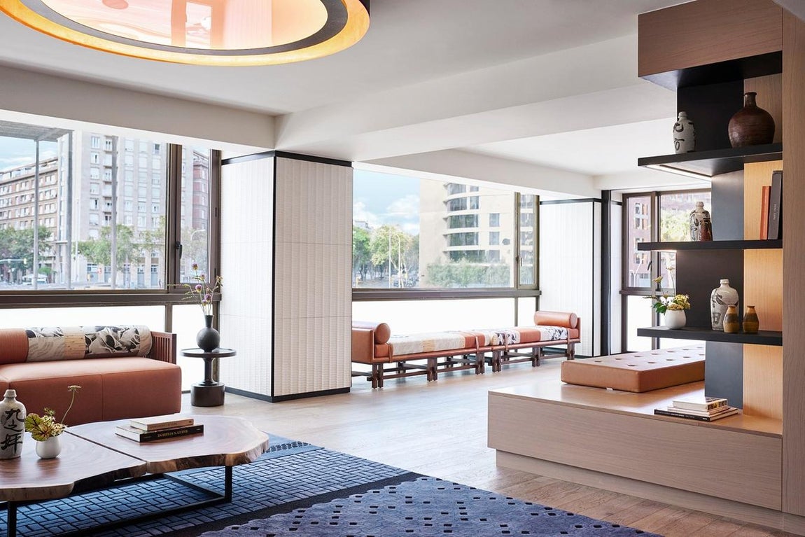 El hotel que Robert de Niro ha venido en Barcelona. El enclave del hotel -a dos pasos de Montjuic y un paseo de la Plaza de Catalunya- sumado a su elegante ambiente zen hicieron que durante los meses que estuvo abierto se convirtiese en uno de los lugares más chic de la Ciudad Condal.