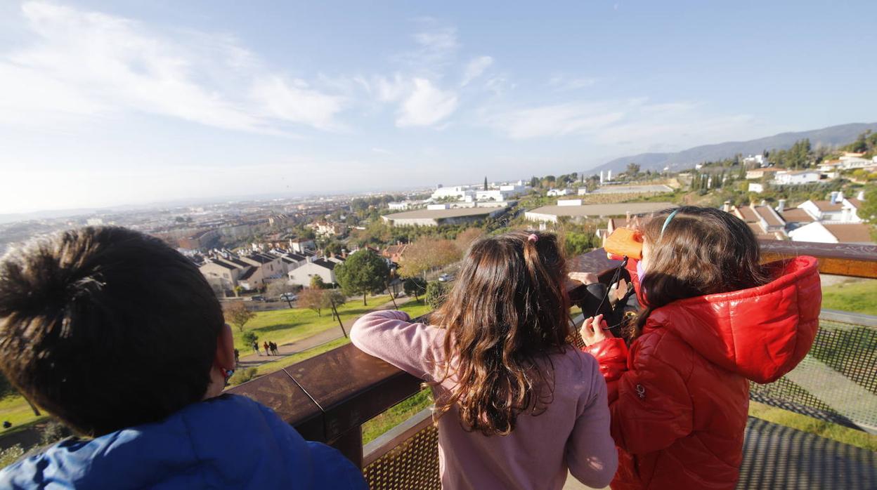 #ReyesMagosABC Así han esperado los niños la llegada de los Reyes a Córdoba, en imágenes