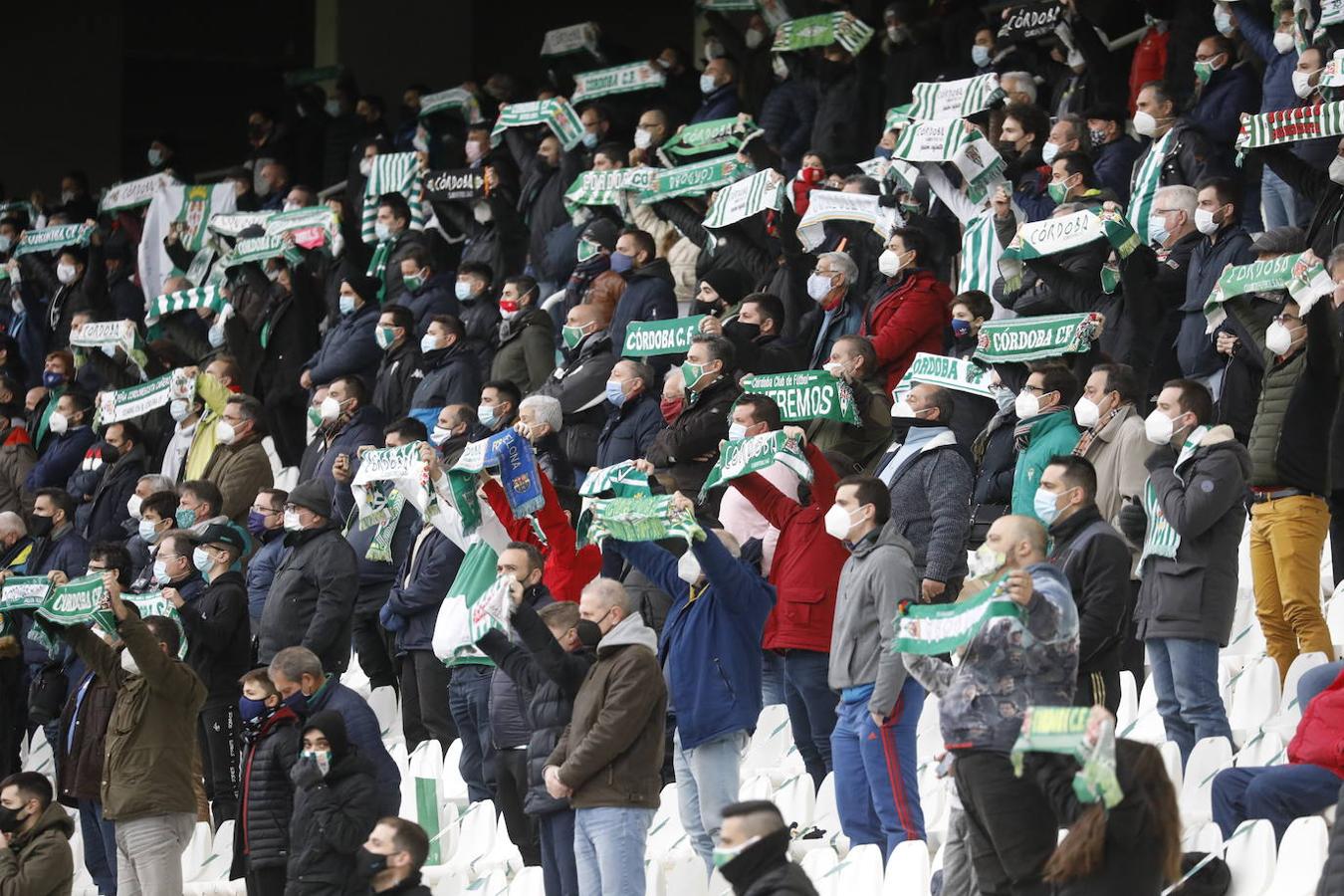 El ambientazo con 2.500 espectadores en la grada en el Córdoba CF - Getafe