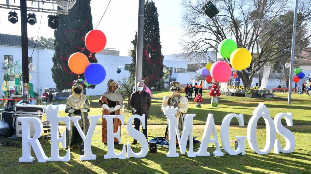 En imágenes, los Reyes Magos recorren la provincia de Sevilla